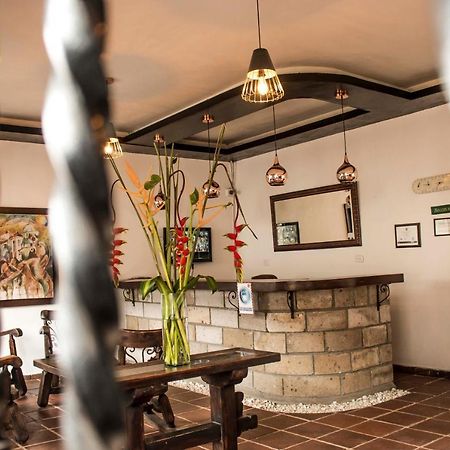 Hotel Los Portales Inn Попаян Экстерьер фото